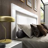 modern design  elegans lakk feher  feluletel rejtett led vilagitassal minimal exkluziv letisztult forma haloszoba teljes kollekcio tobb darabos.jpg
